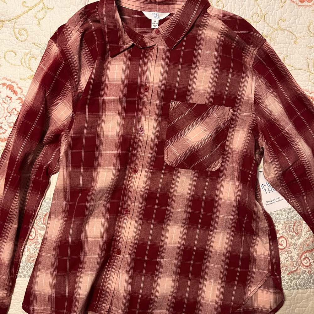 Flannel button up with tag- never worn‎